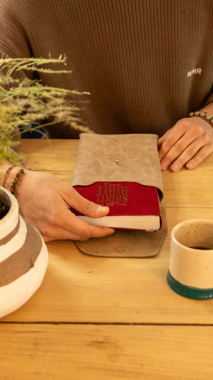 Pochette de Bible en cuir - Polyvalence