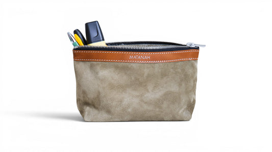 Trousse Atelier en cuir daim Vert sauge